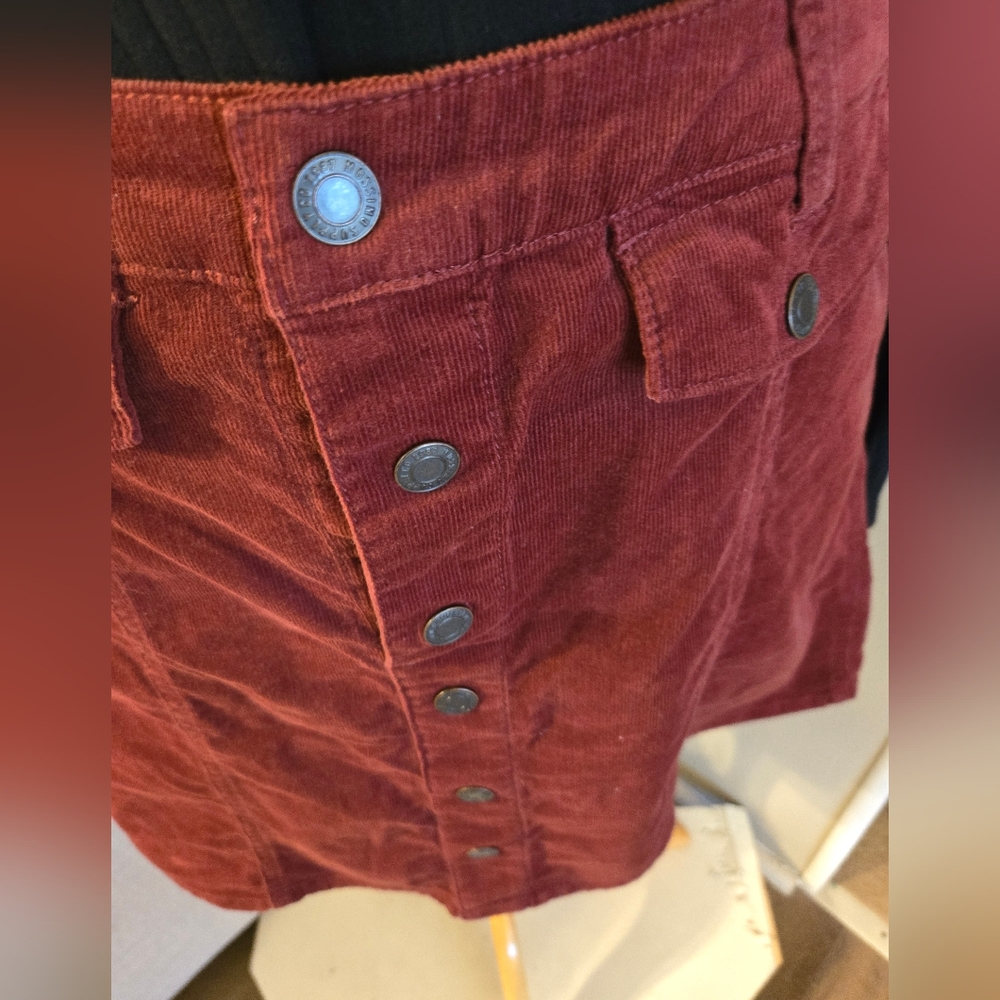 NWOT:Mossimo:Stylish Corduroy Button-Front Skirt in Rust Red 09 - Picture 2 of 5